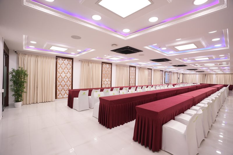 Dining hall, wide view