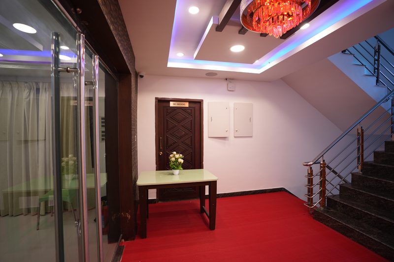 Lounge by the stairs